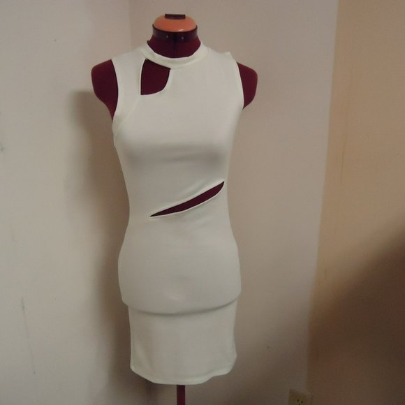 Marcelle Margaux Small White Cutout Sleeveless Dress - Picture 2 of 7